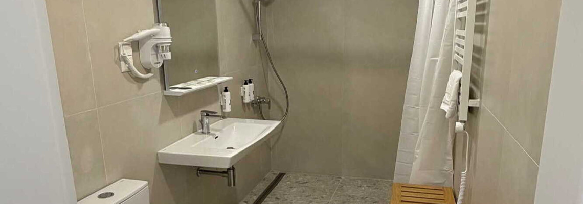 Deluxe Double Room with Shower