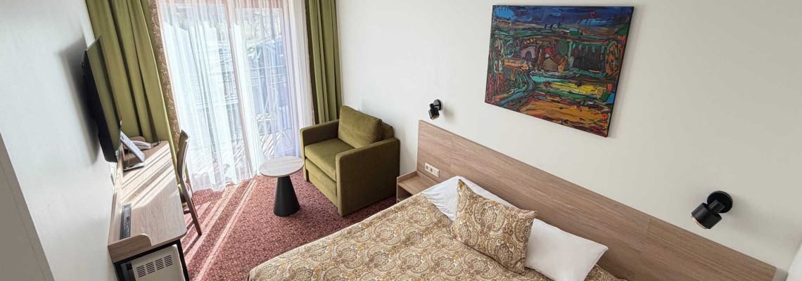 Ištaigingas dvivietis numeris su dušu